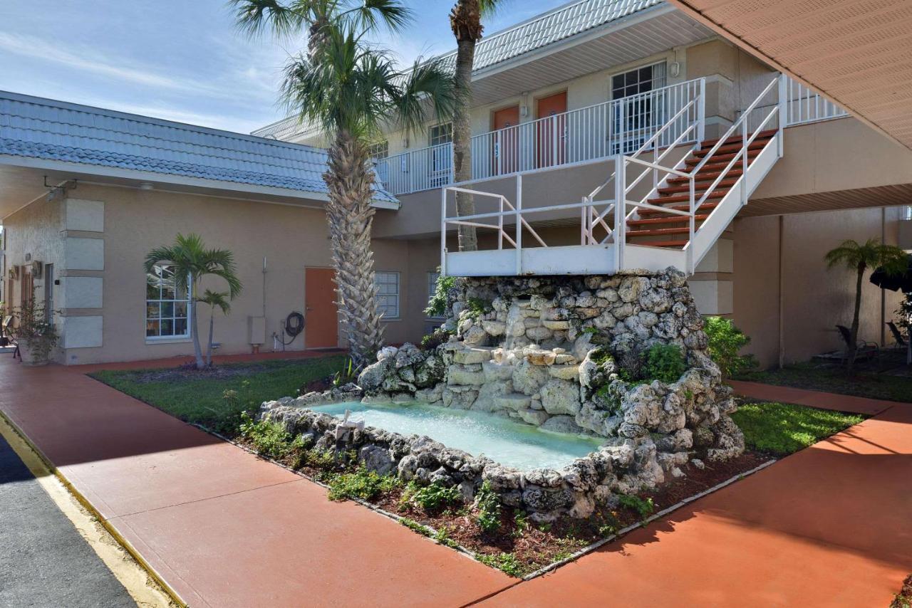 Travelodge By Wyndham Venice Venice Gardens Esterno foto